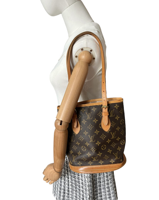 Louis Vuitton Monogram Canvas Bucket PM shoulder bag(pre-owned)