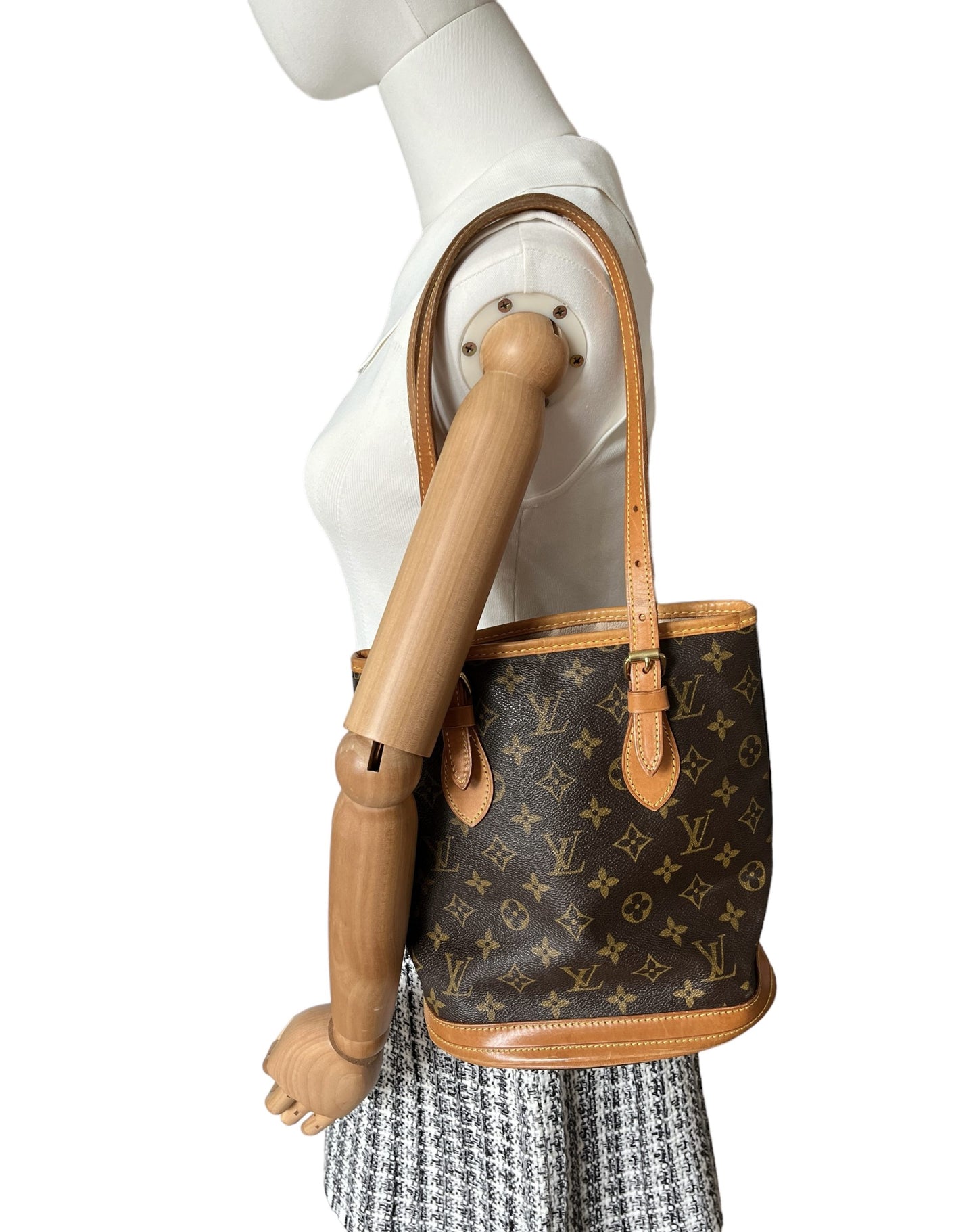 Louis Vuitton Monogram Canvas Bucket PM shoulder bag(pre-owned)