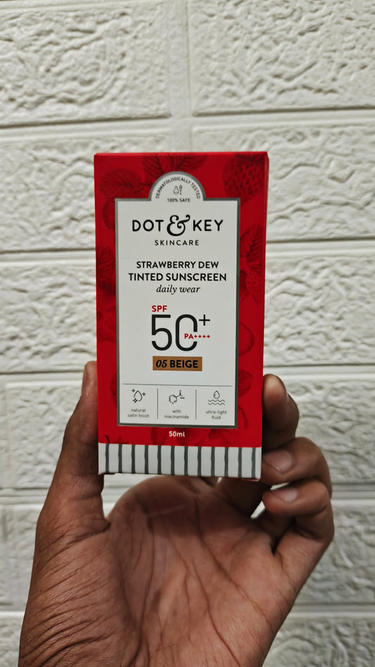 Dot & Key Strawberry Dew Tinted Sunscreen SPF 50+ PA++++ (05 Beige) | 50ml | New & Unused