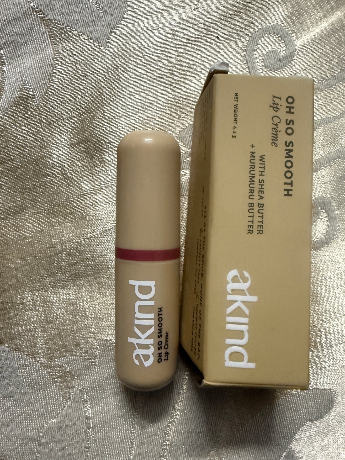 Akind lipstick